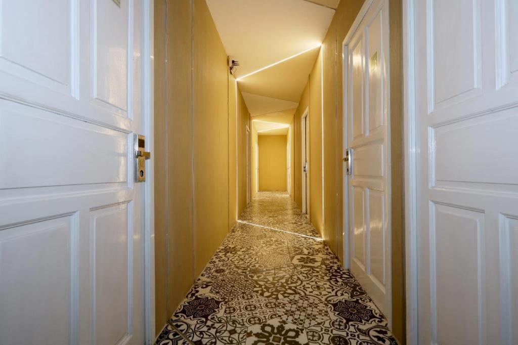 ג'קרטה Magnolia Hotel מראה חיצוני תמונה