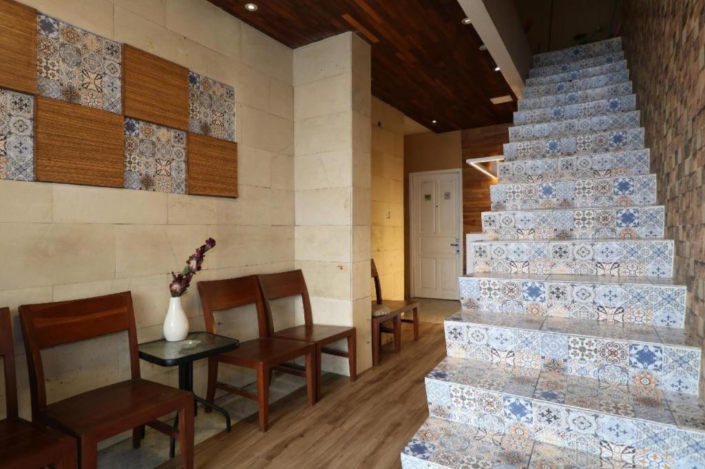 ג'קרטה Magnolia Hotel מראה חיצוני תמונה